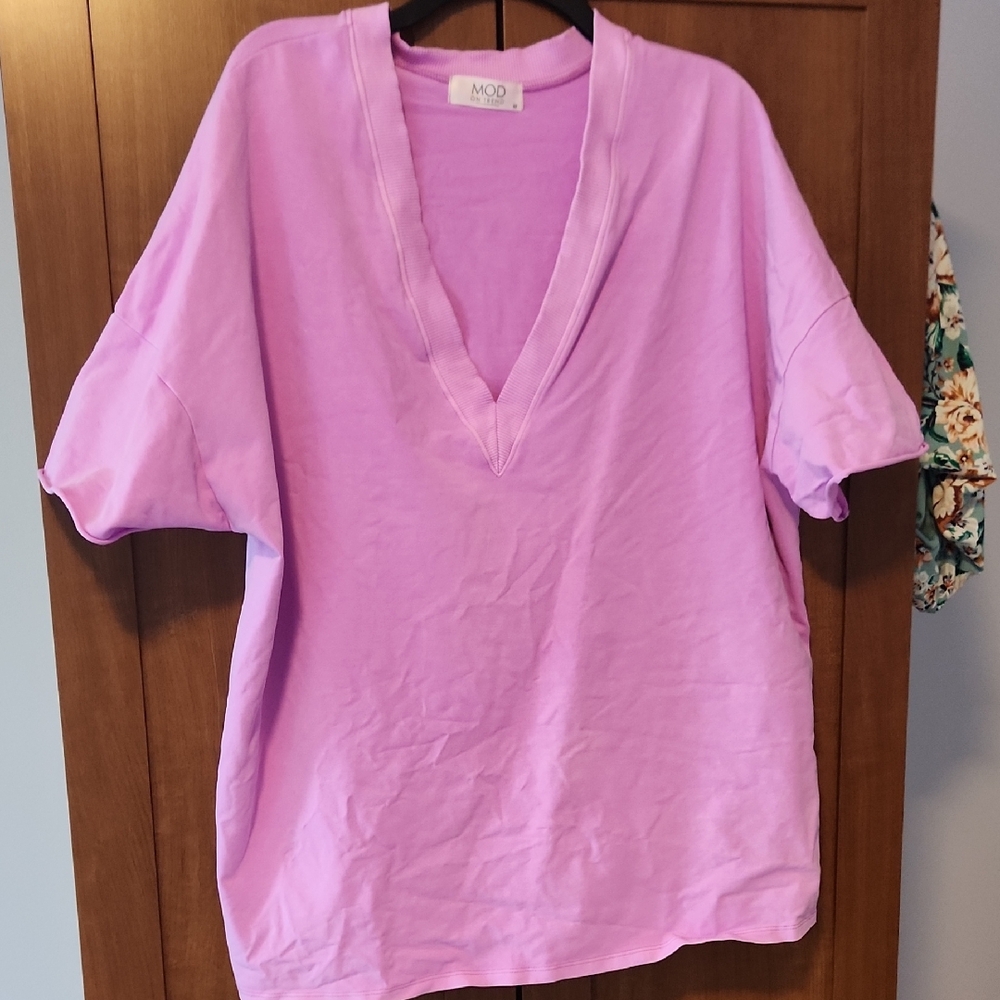 Women's Lavender V-Neck Top